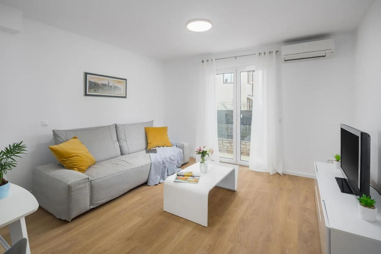 Nina Porec Apartment